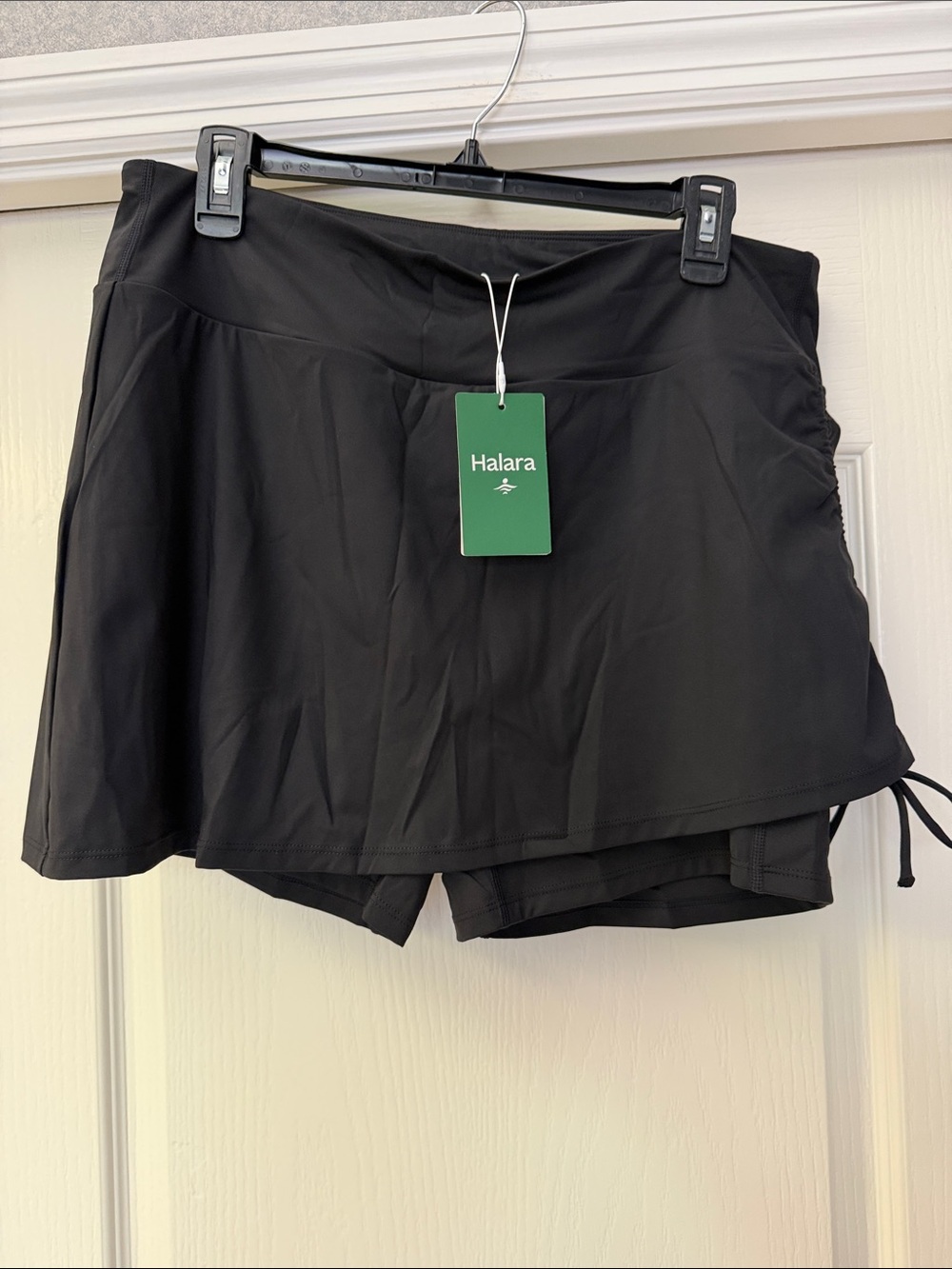NWT HALARA Black Athletic Skort with Built-In Shorts